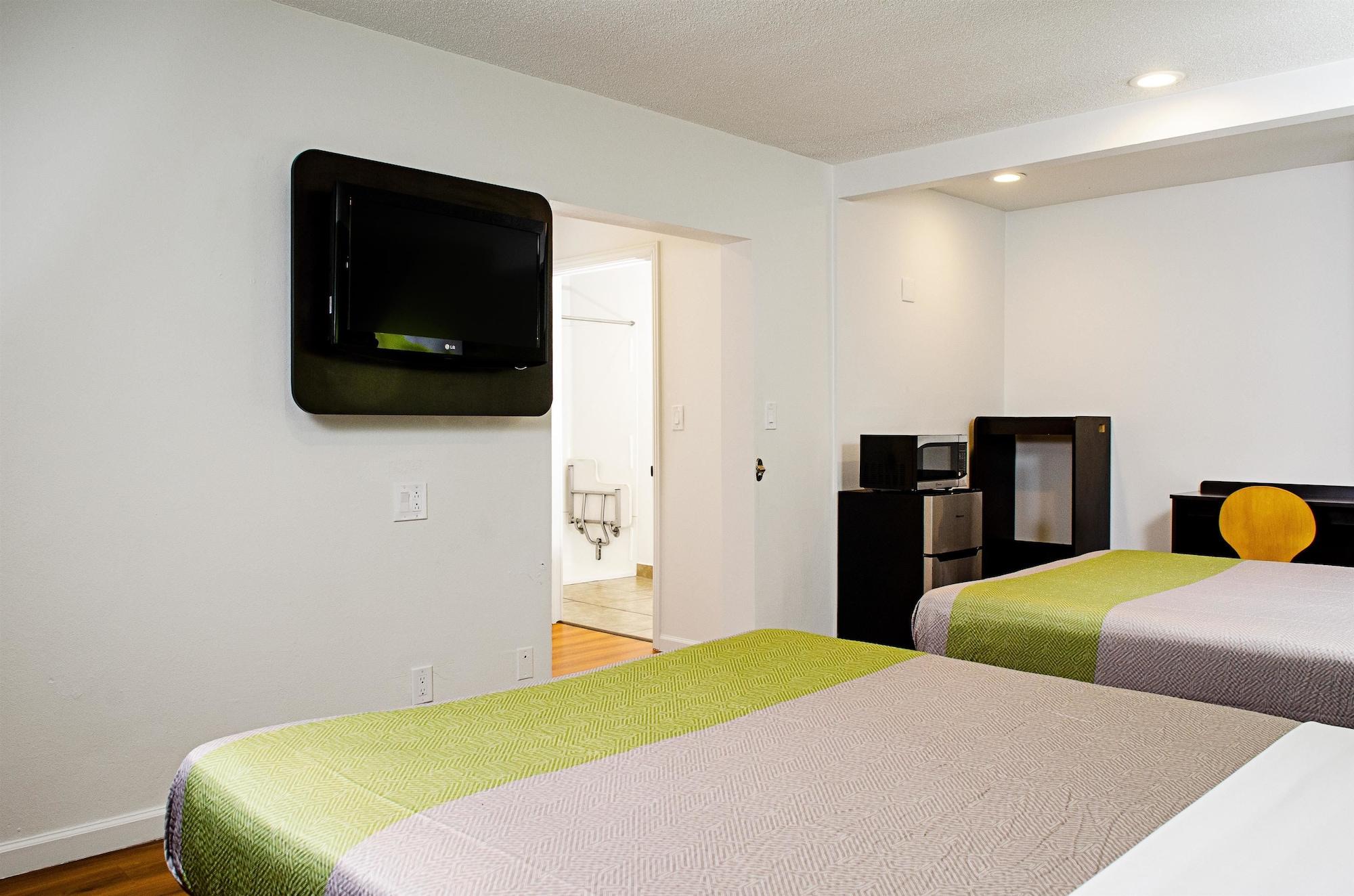 Motel 6-Modesto, Ca - Downtown Eksteriør billede