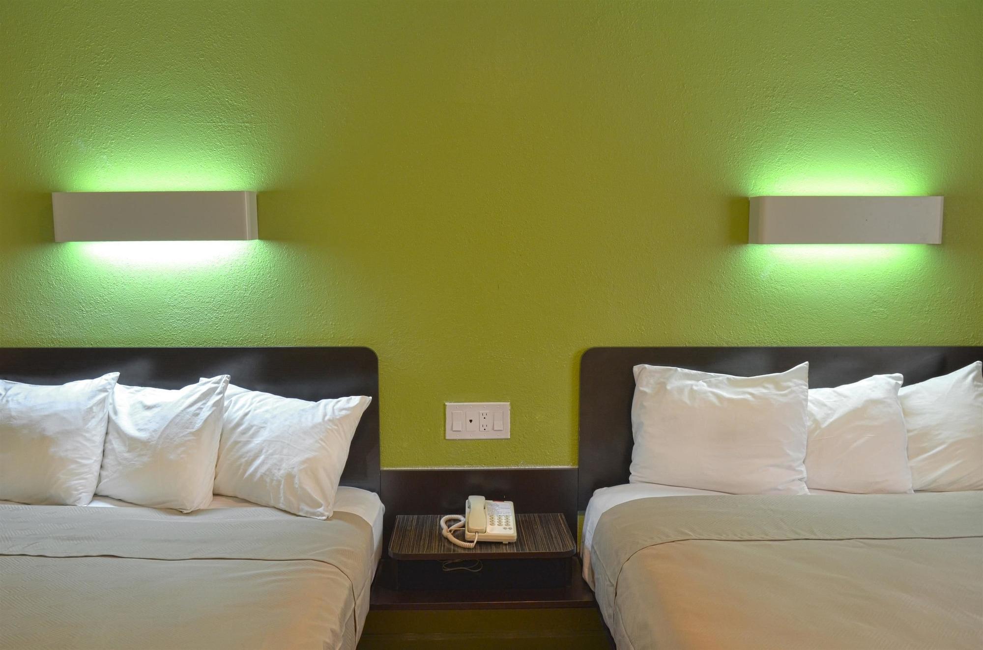 Motel 6-Modesto, Ca - Downtown Eksteriør billede