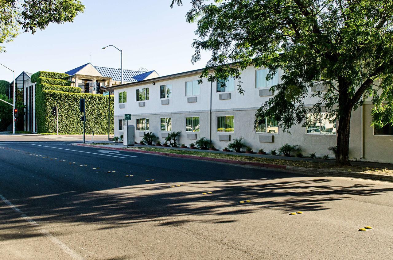Motel 6-Modesto, Ca - Downtown Eksteriør billede