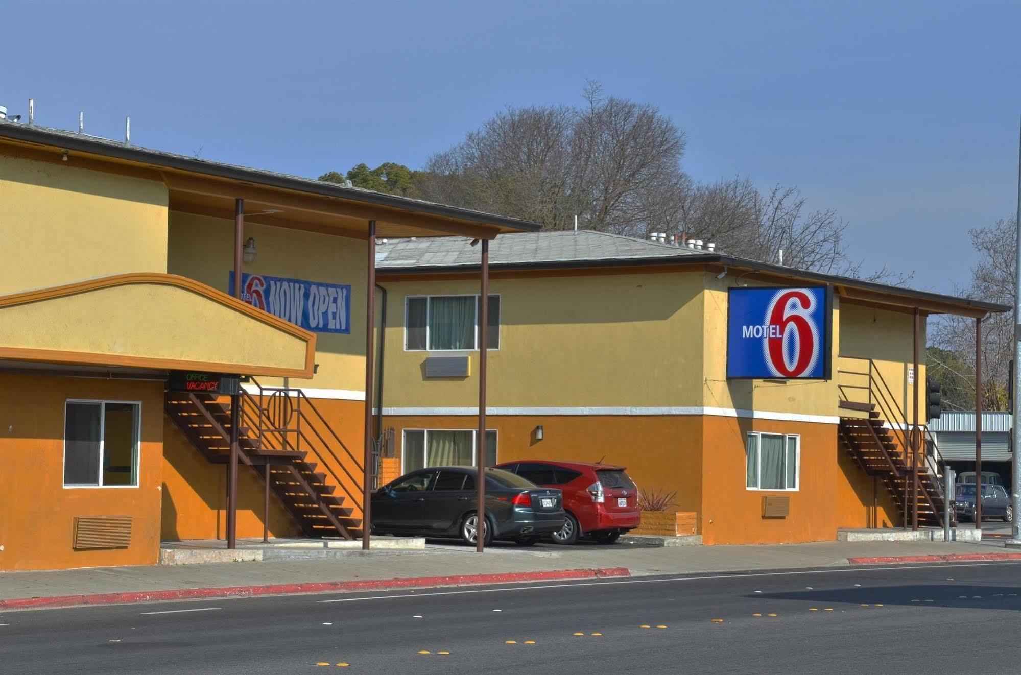 Motel 6-Modesto, Ca - Downtown Eksteriør billede