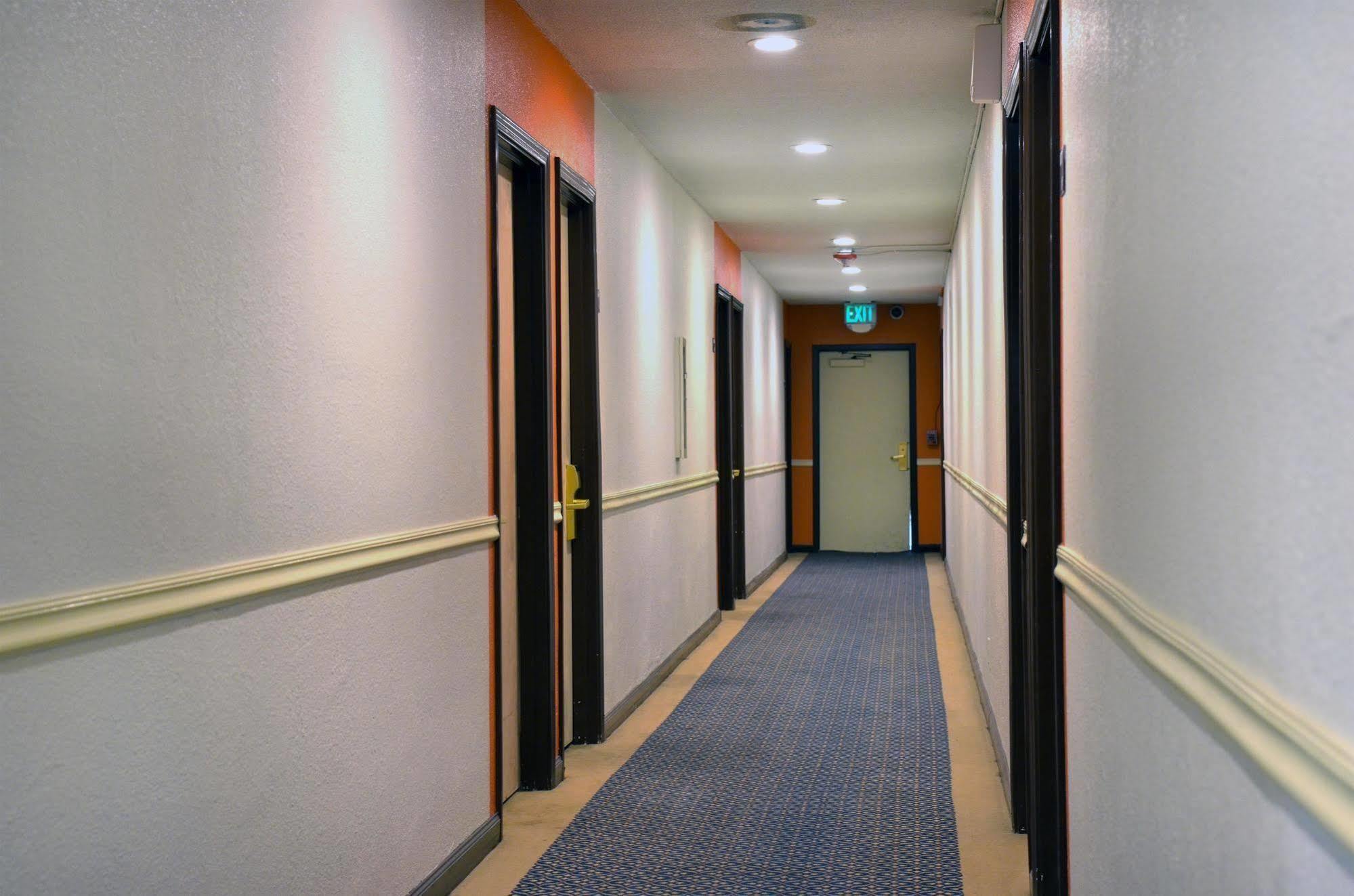 Motel 6-Modesto, Ca - Downtown Eksteriør billede